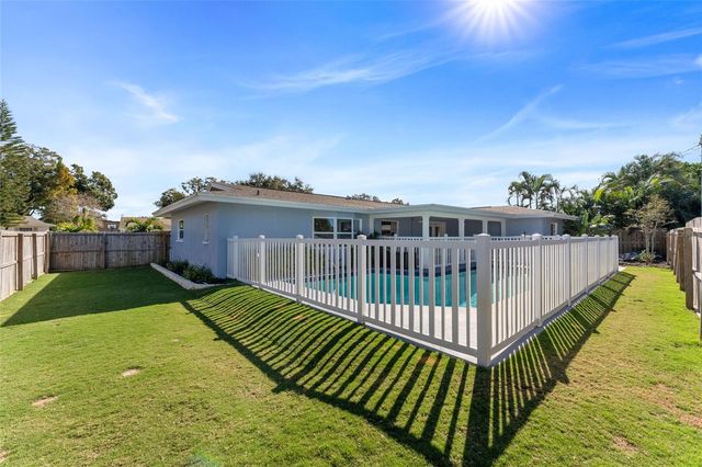 1856 CAMEO WAY, Clearwater, FL 33756