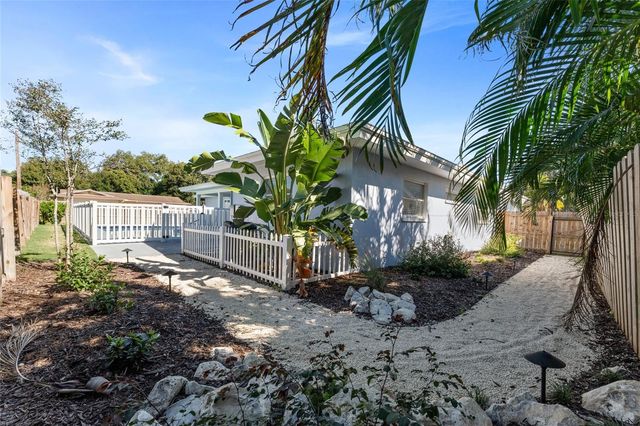 1856 CAMEO WAY, Clearwater, FL 33756