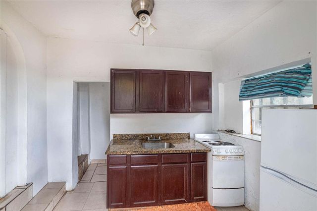 224 SW 14th Street, Dania Beach, FL 33004