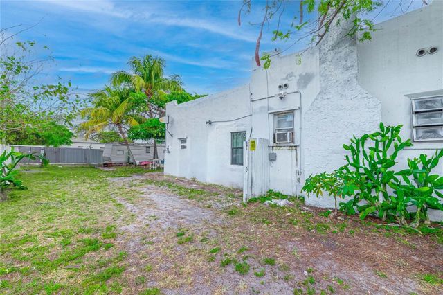 224 SW 14th Street, Dania Beach, FL 33004