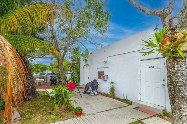 224 SW 14th Street, Dania Beach, FL 33004