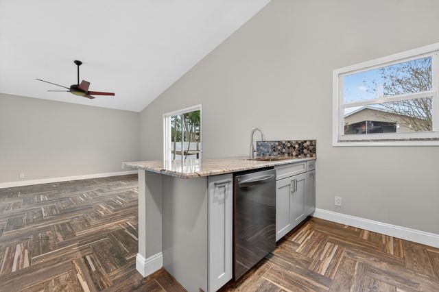 2800 SW Montego Terrace, Stuart, FL 34997