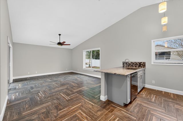 2800 SW Montego Terrace, Stuart, FL 34997