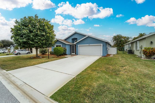 2800 SW Montego Terrace, Stuart, FL 34997