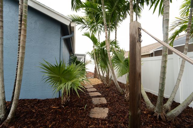 2800 SW Montego Terrace, Stuart, FL 34997