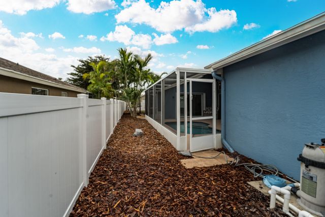 2800 SW Montego Terrace, Stuart, FL 34997