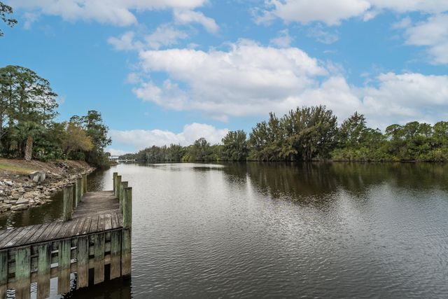 2800 SW Montego Terrace, Stuart, FL 34997