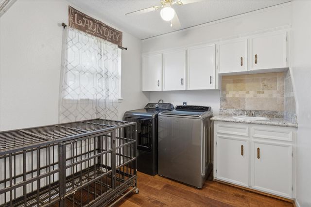 4014 Pin Oak Drive, Mont Belvieu, TX 77523