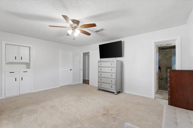 4014 Pin Oak Drive, Mont Belvieu, TX 77523