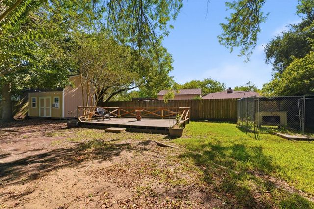 4014 Pin Oak Drive, Mont Belvieu, TX 77523