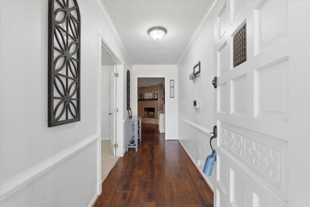 4014 Pin Oak Drive, Mont Belvieu, TX 77523