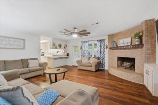 4014 Pin Oak Drive, Mont Belvieu, TX 77523