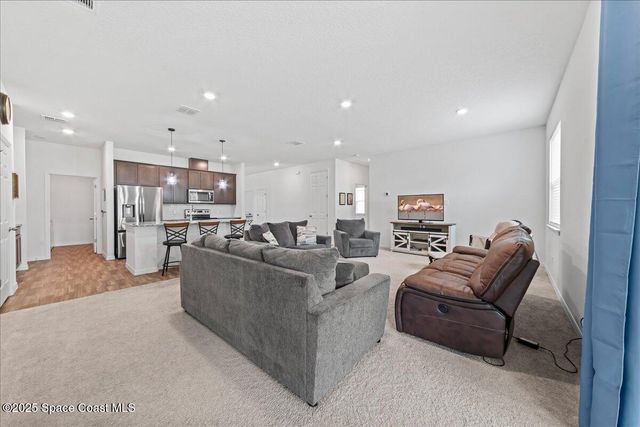 780 Consumer Street SE, Palm Bay, FL 32909