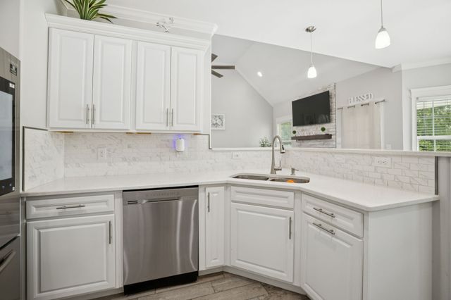 3622 Oakland Rd, Clarksville, TN 37040