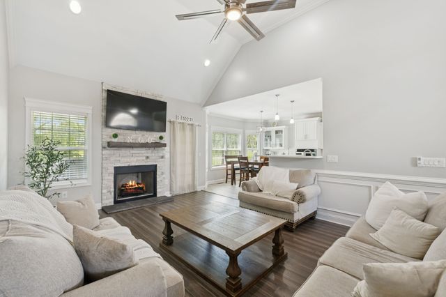 3622 Oakland Rd, Clarksville, TN 37040