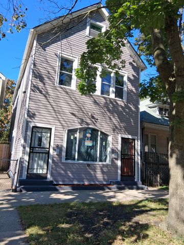 8716 S MARQUETTE Avenue, Chicago, IL 60617