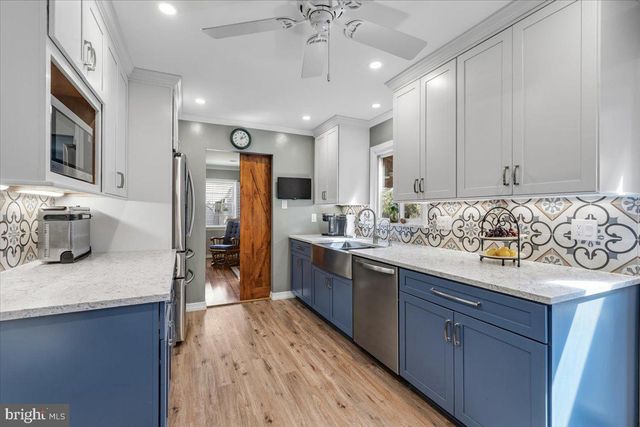 13107 PARSON LN, Fairfax, VA 22033