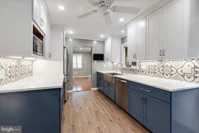 13107 PARSON LN, Fairfax, VA 22033