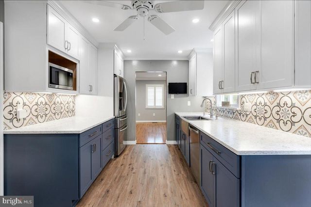 13107 PARSON LN, Fairfax, VA 22033