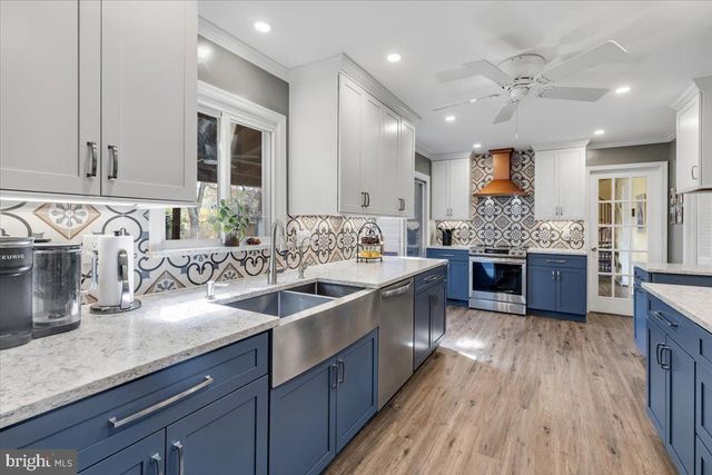 13107 PARSON LN, Fairfax, VA 22033