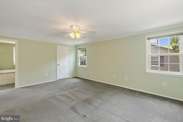 13107 PARSON LN, Fairfax, VA 22033
