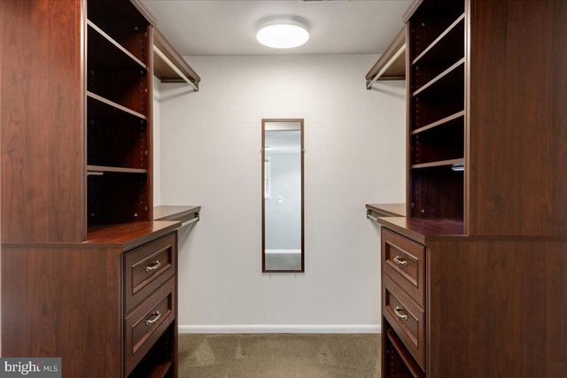 13107 PARSON LN, Fairfax, VA 22033