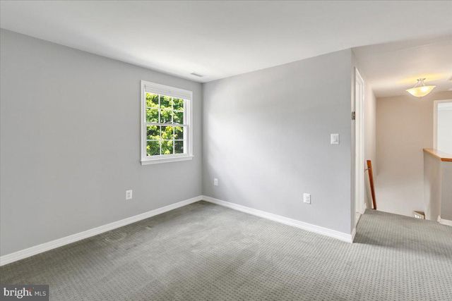 13107 PARSON LN, Fairfax, VA 22033