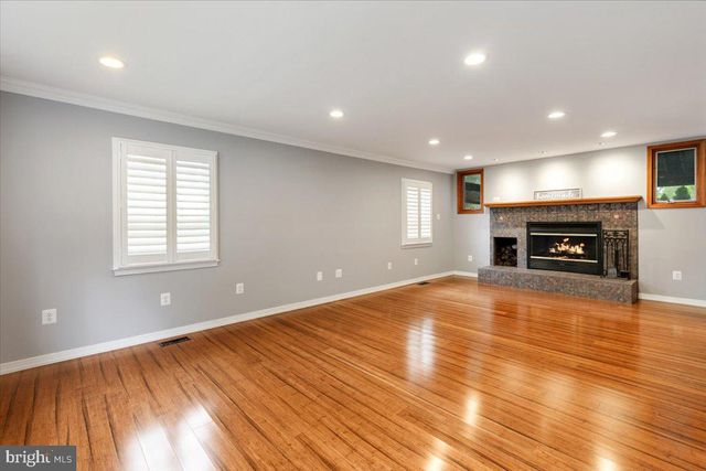 13107 PARSON LN, Fairfax, VA 22033