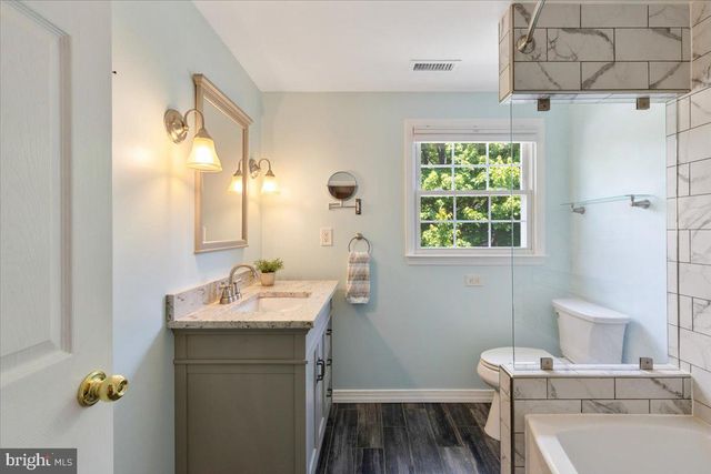 13107 PARSON LN, Fairfax, VA 22033
