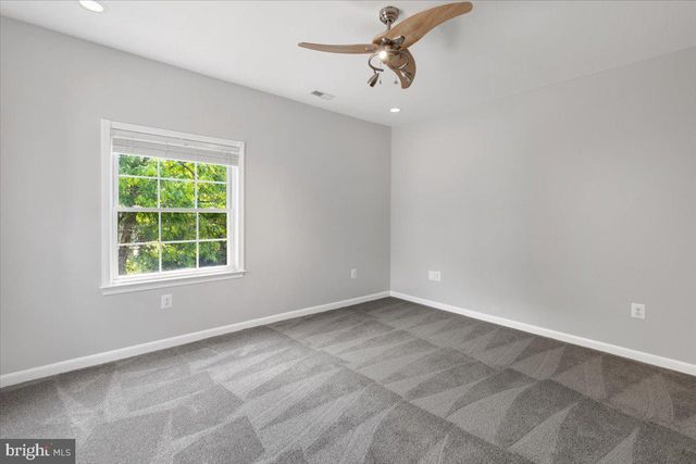 13107 PARSON LN, Fairfax, VA 22033