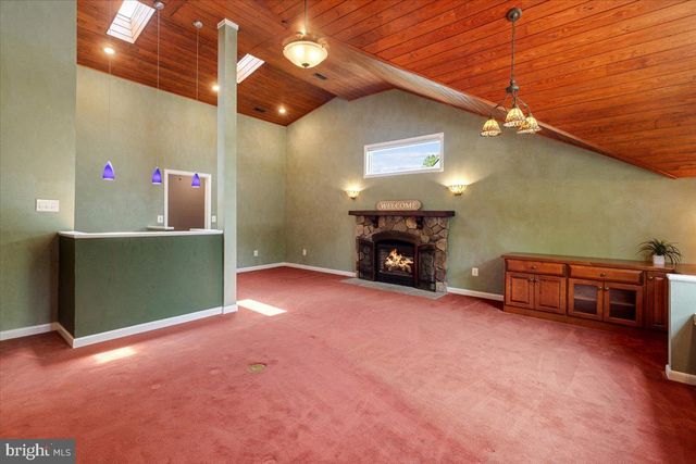 13107 PARSON LN, Fairfax, VA 22033