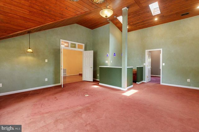 13107 PARSON LN, Fairfax, VA 22033