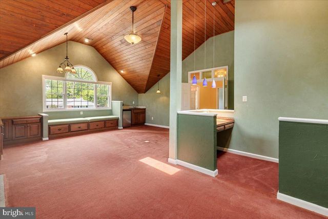 13107 PARSON LN, Fairfax, VA 22033