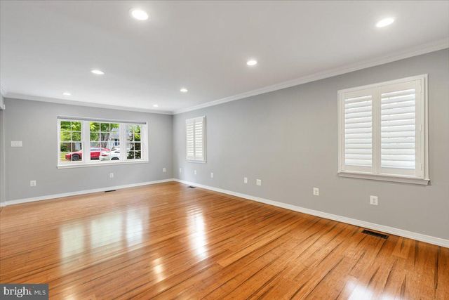13107 PARSON LN, Fairfax, VA 22033