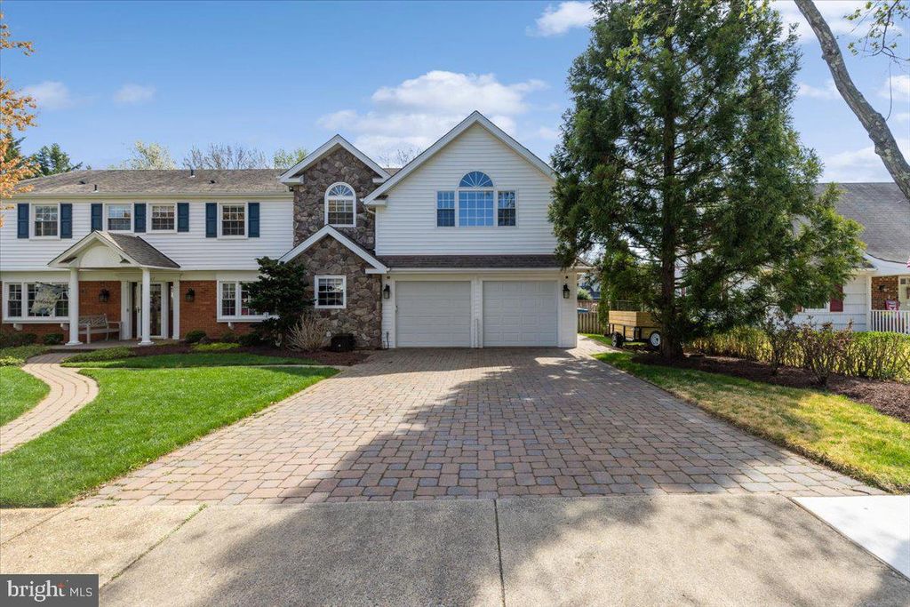 13107 PARSON LN, Fairfax, VA 22033