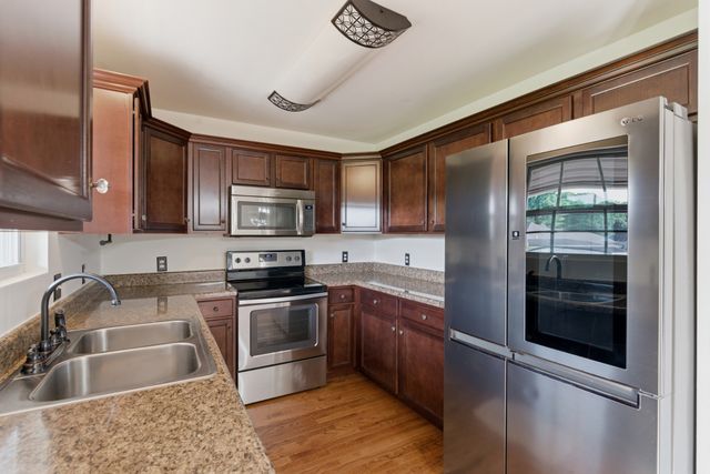738 Sycamore Dr, Springfield, TN 37172