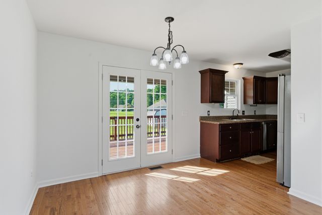 738 Sycamore Dr, Springfield, TN 37172