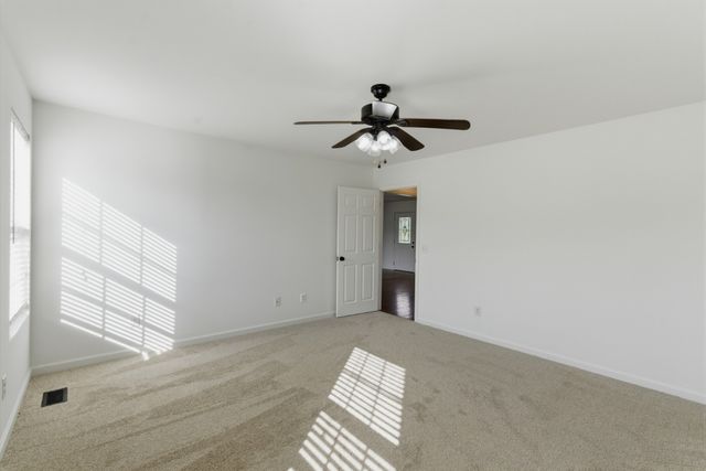 738 Sycamore Dr, Springfield, TN 37172