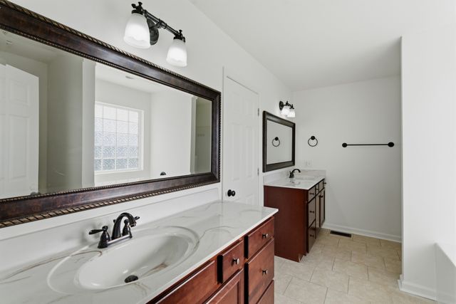 738 Sycamore Dr, Springfield, TN 37172