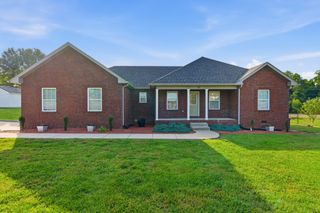 738 Sycamore Dr, Springfield, TN 37172