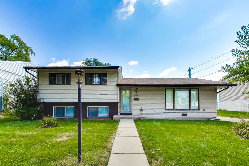 655 Thornwood Drive, Buffalo Grove, IL 60089 — exterior