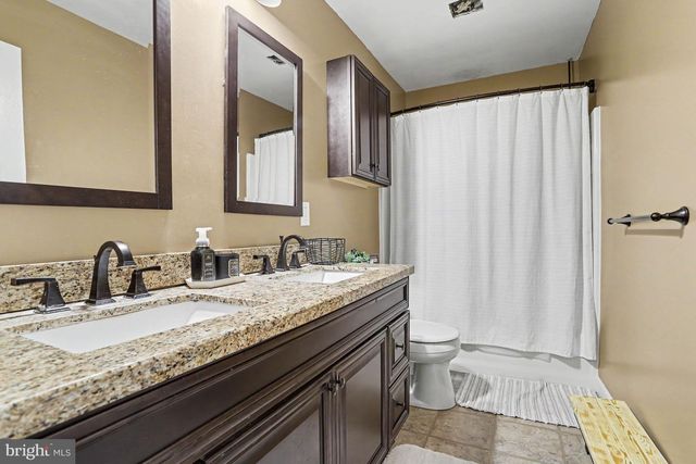 168 FOXCHASE DR, Elizabethtown, PA 17022