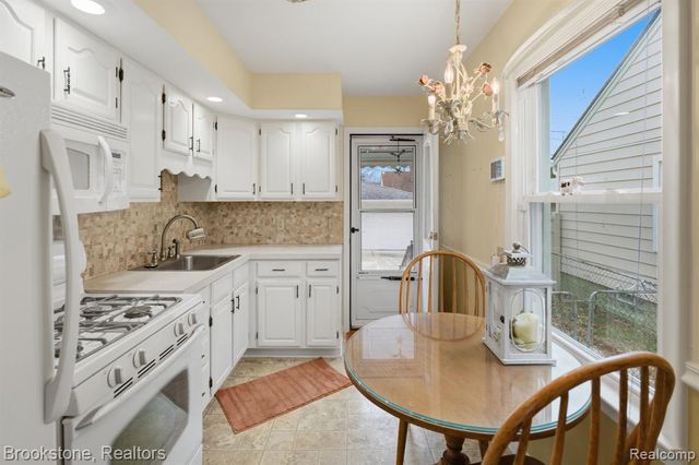 3371 Byrd Street, Dearborn, MI 48124