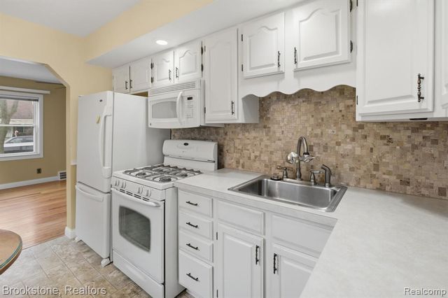 3371 Byrd Street, Dearborn, MI 48124