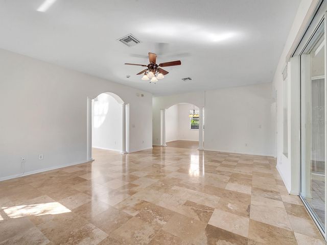 18022 MAUI ISLE DRIVE, Tampa, FL 33647