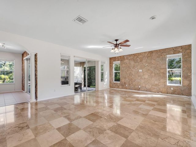 18022 MAUI ISLE DRIVE, Tampa, FL 33647