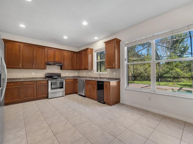 18022 MAUI ISLE DRIVE, Tampa, FL 33647