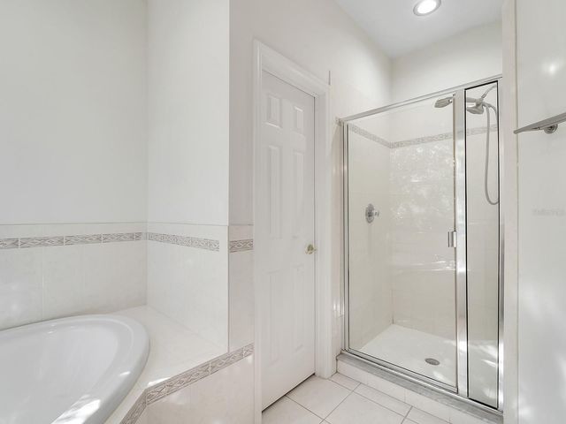 18022 MAUI ISLE DRIVE, Tampa, FL 33647