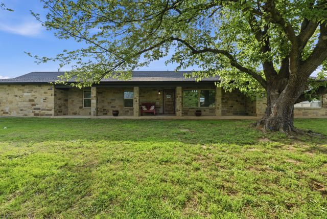 187 County Road 4195, Decatur, TX 76234