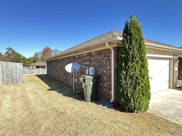 109 Lois Mance Lane, New Market, AL 35761